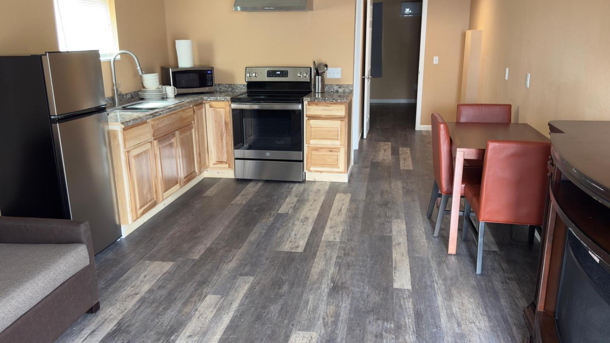 Chalet Far West Cabin-tiny Homes *