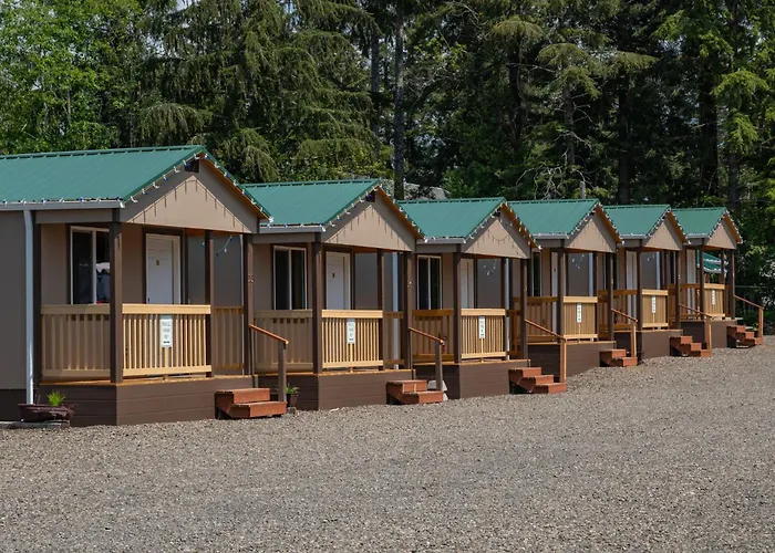 Far West Cabin-Tiny Homes Rental