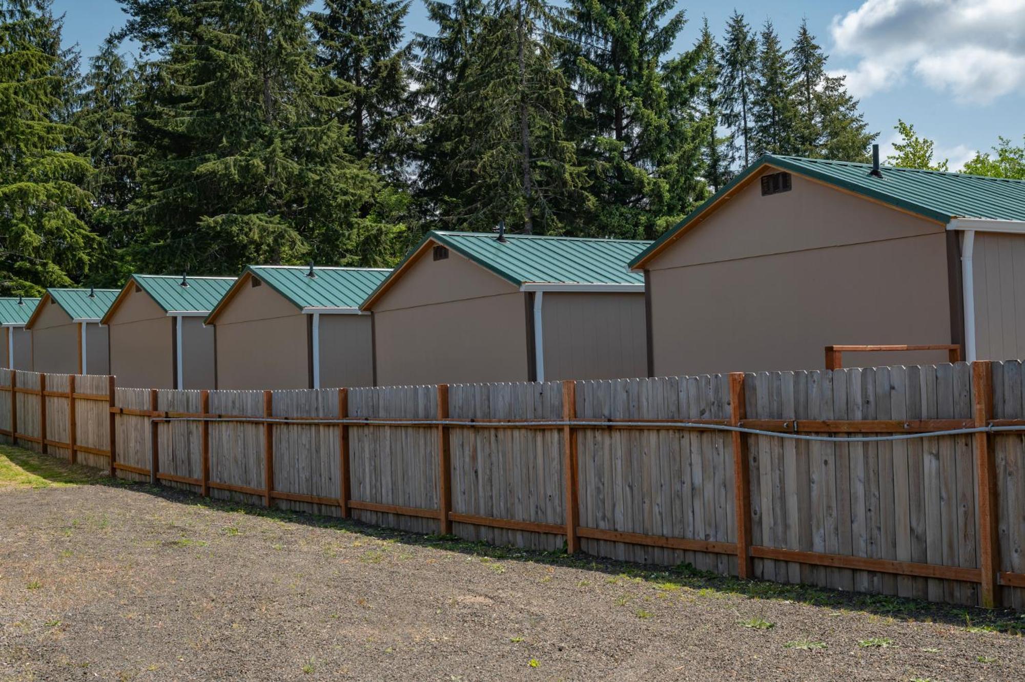 Chalet Far West Cabin-tiny Homes Forks